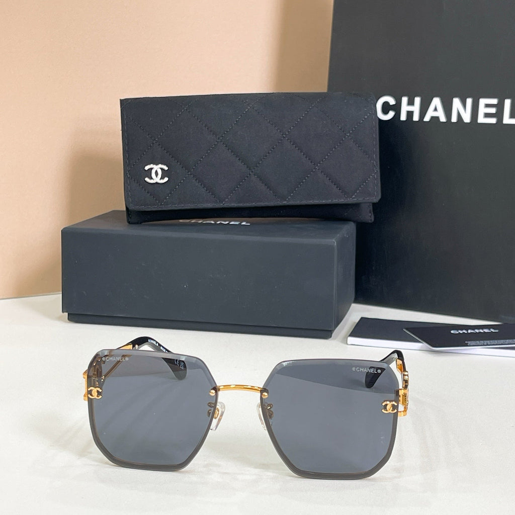 CHANEL Sunglasses