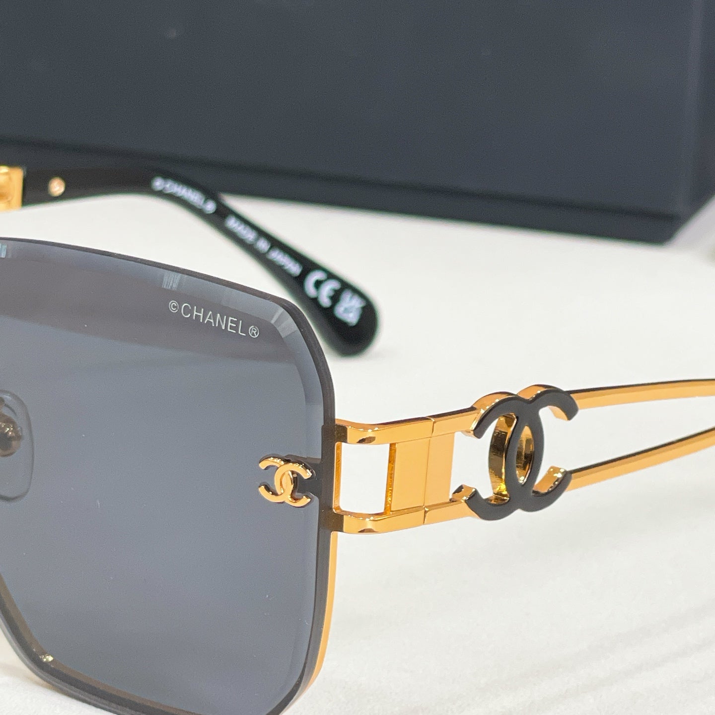 CHANEL Sunglasses