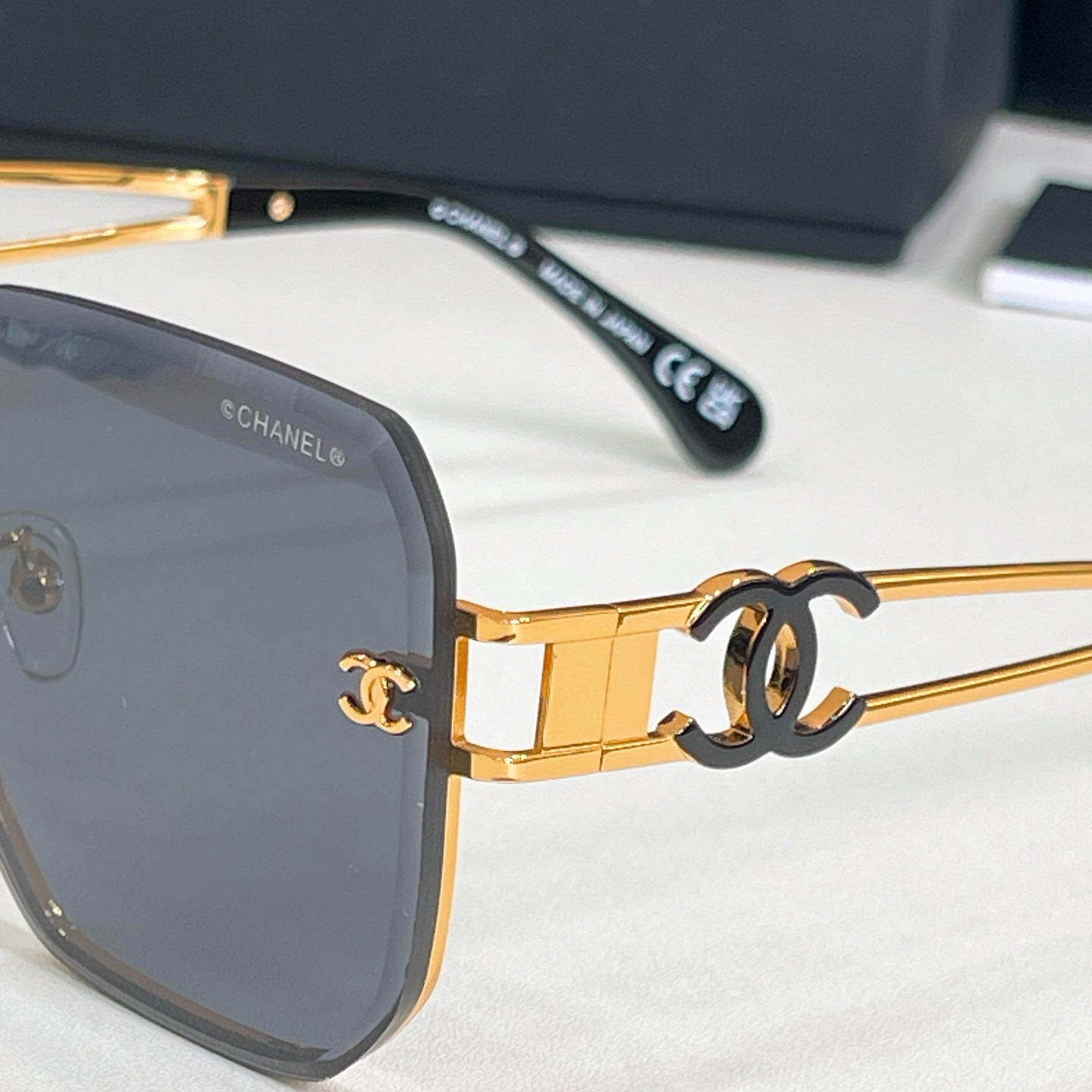 CHANEL Sunglasses