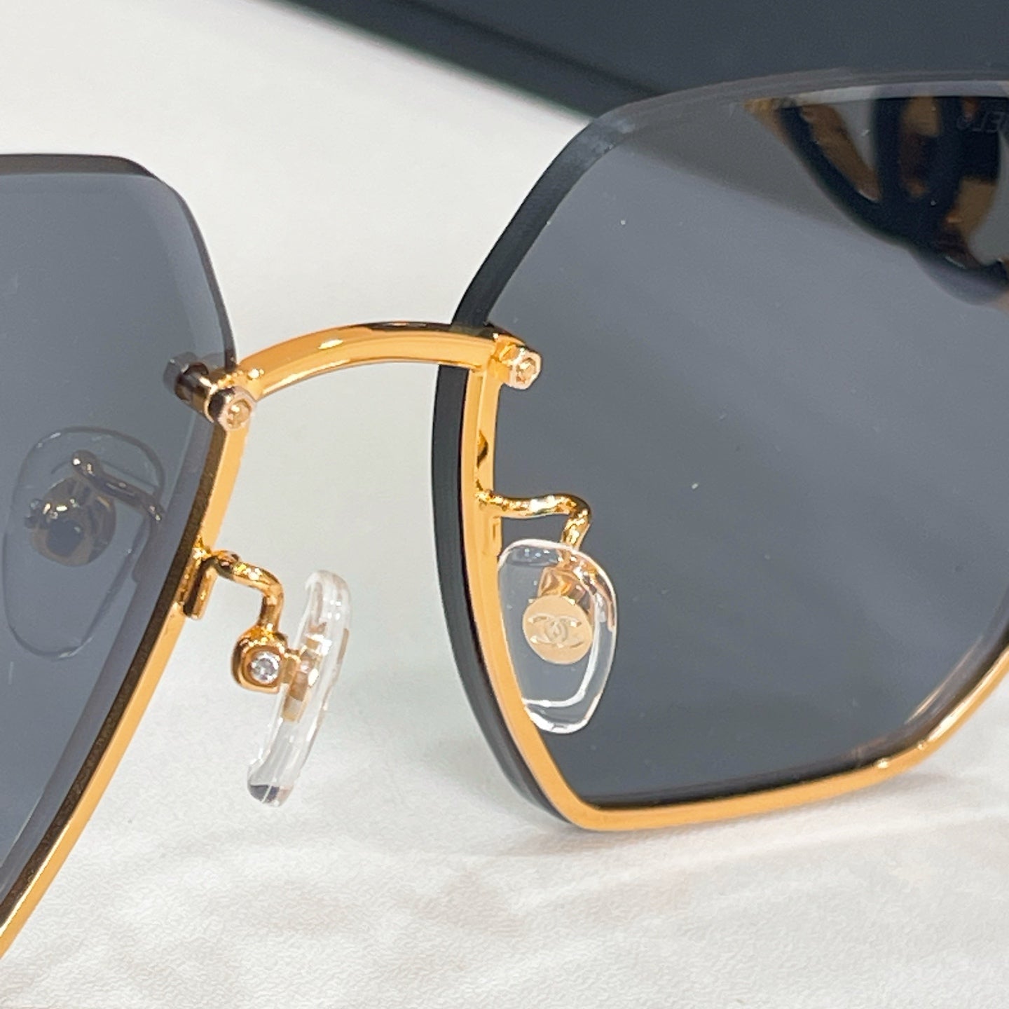 CHANEL Sunglasses