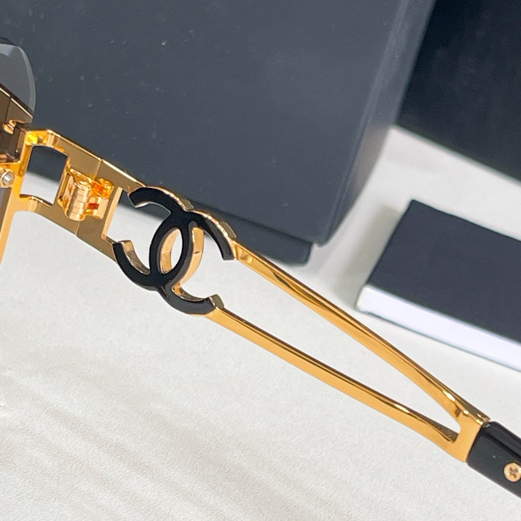 CHANEL Sunglasses