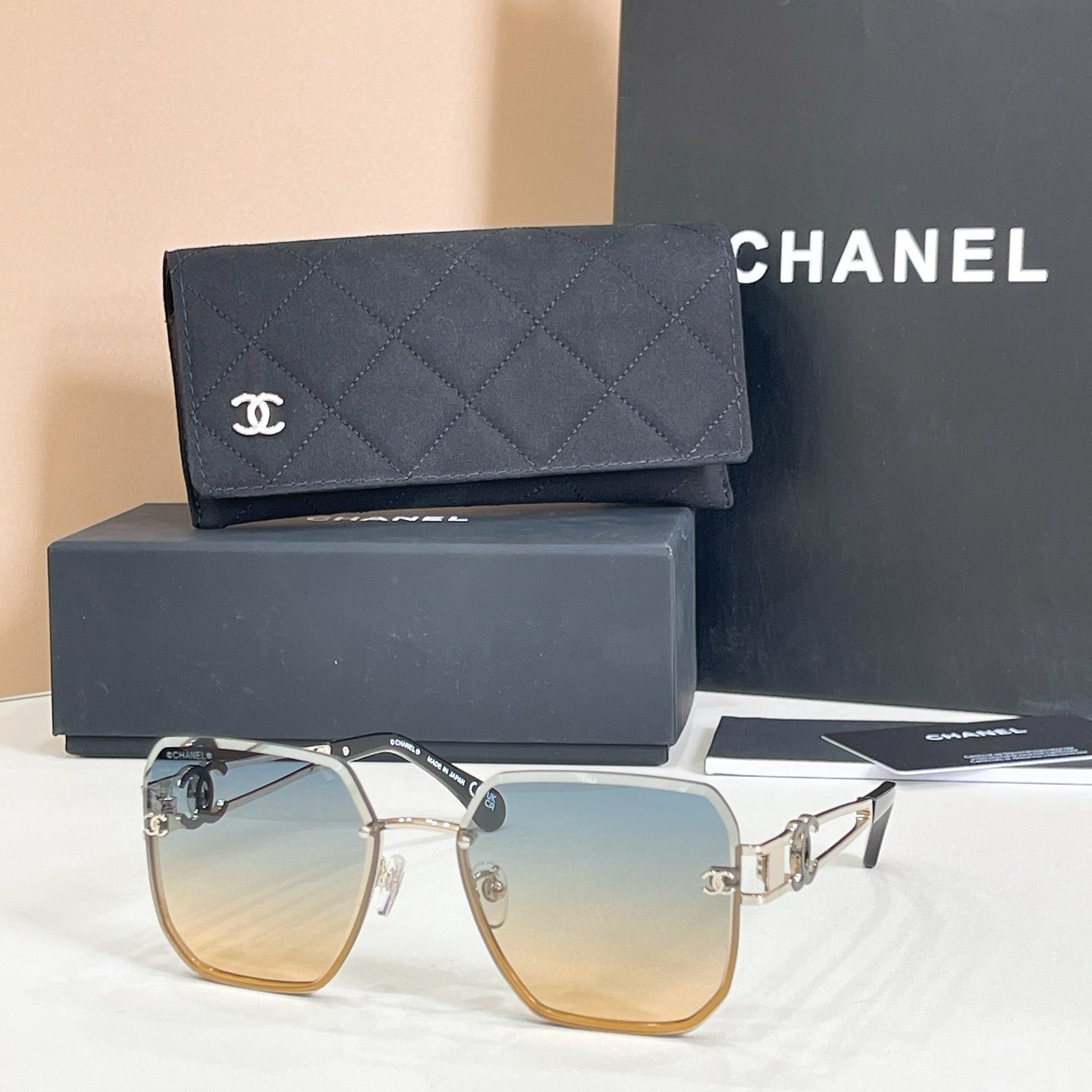 CHANEL Sunglasses