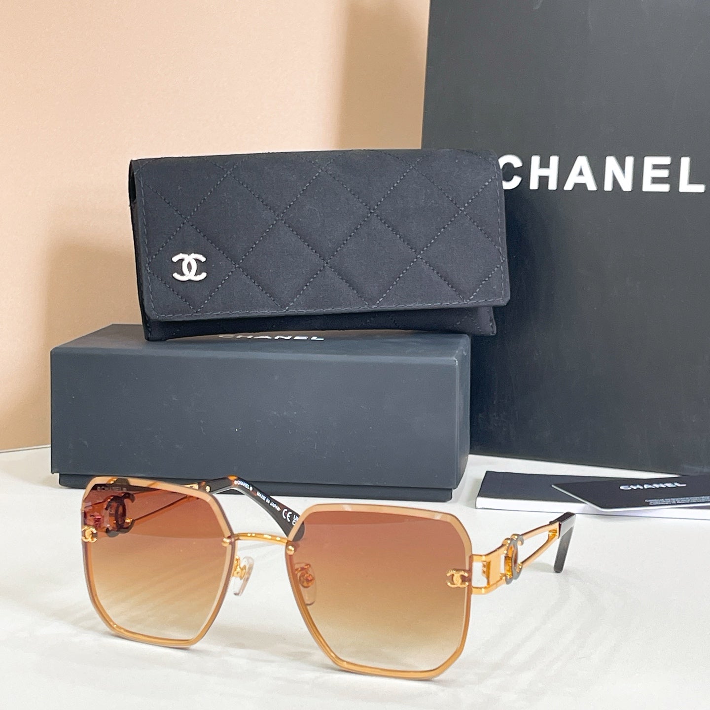 CHANEL Sunglasses