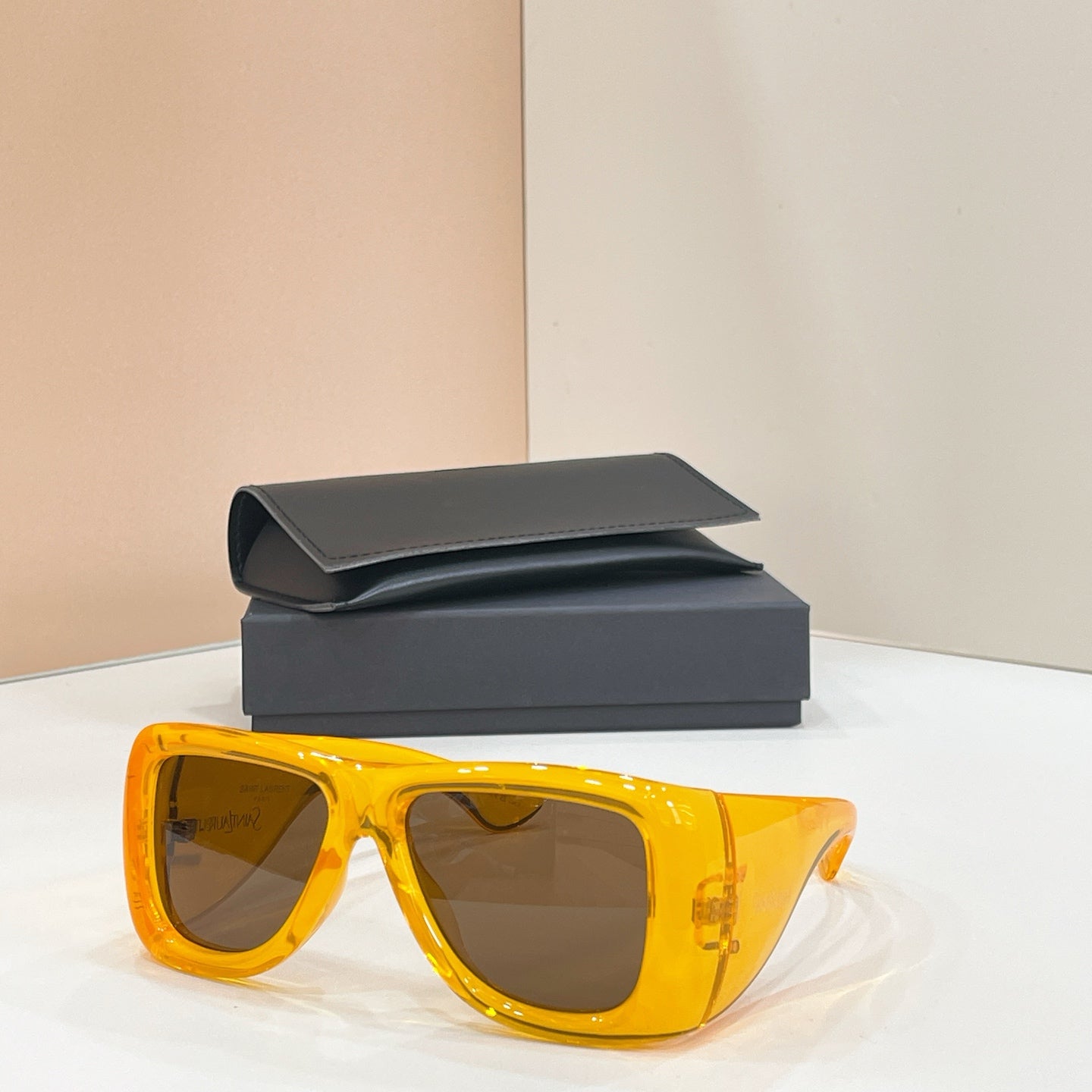 SAINT LAURENT Sunglasses
