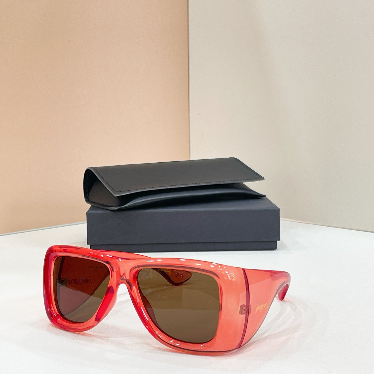 SAINT LAURENT Sunglasses