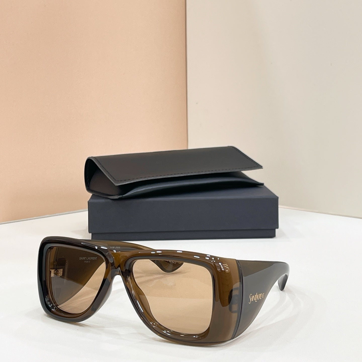 SAINT LAURENT Sunglasses