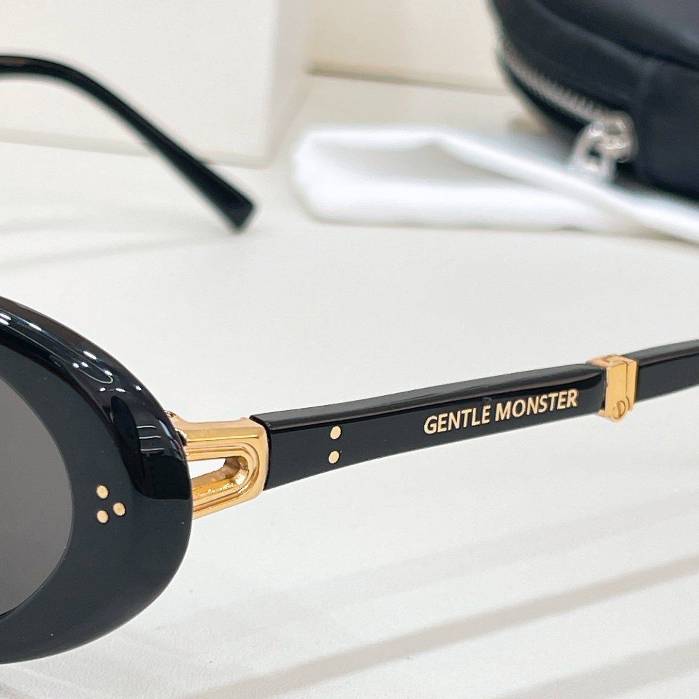 GENTLE MONSTER Sunglasses Foldable Style