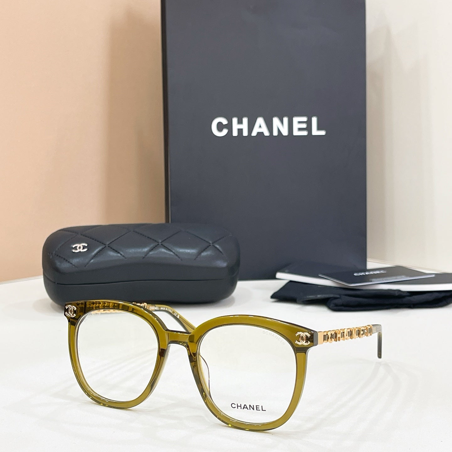 CHANEL Sunglasses
