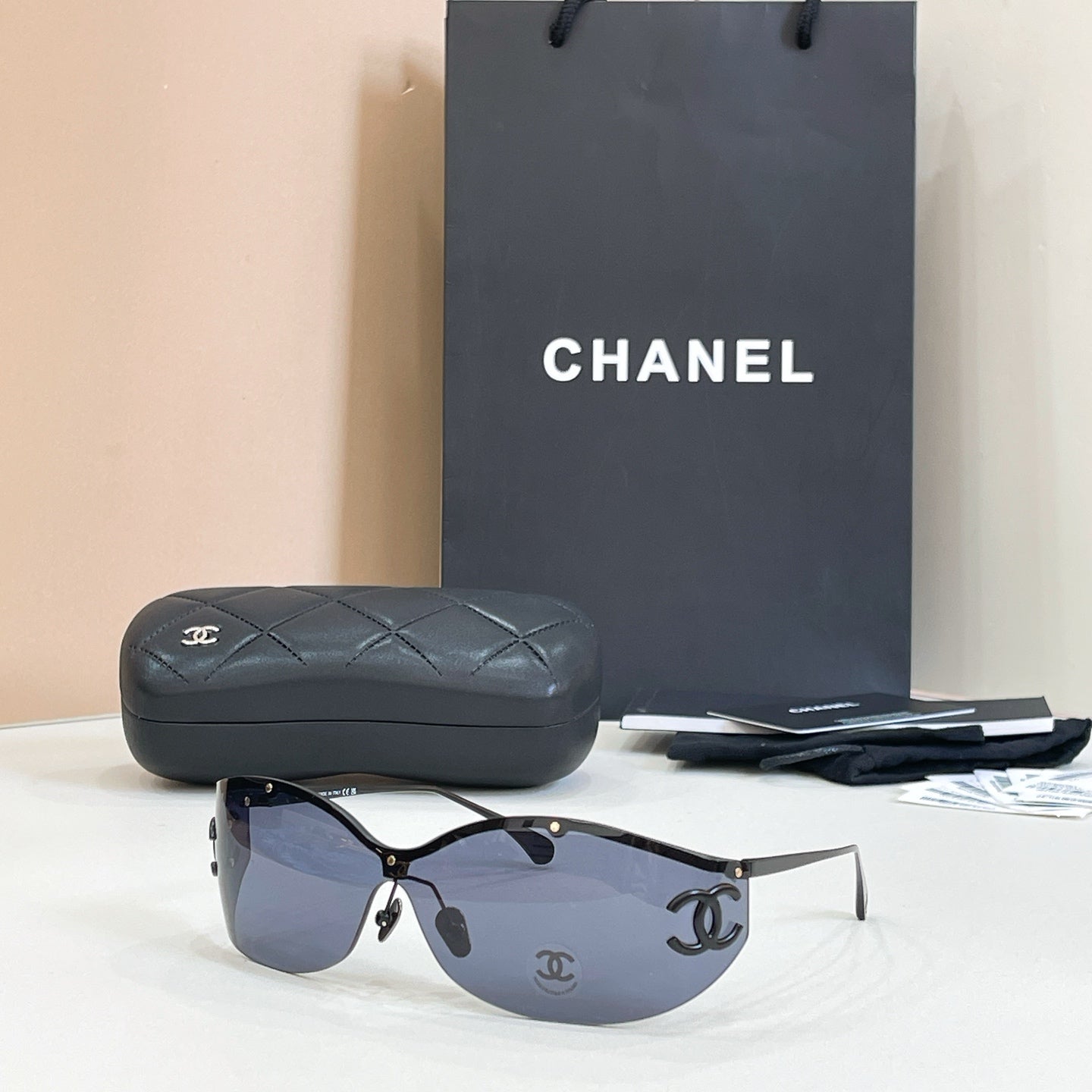 CHANEL Sunglasses