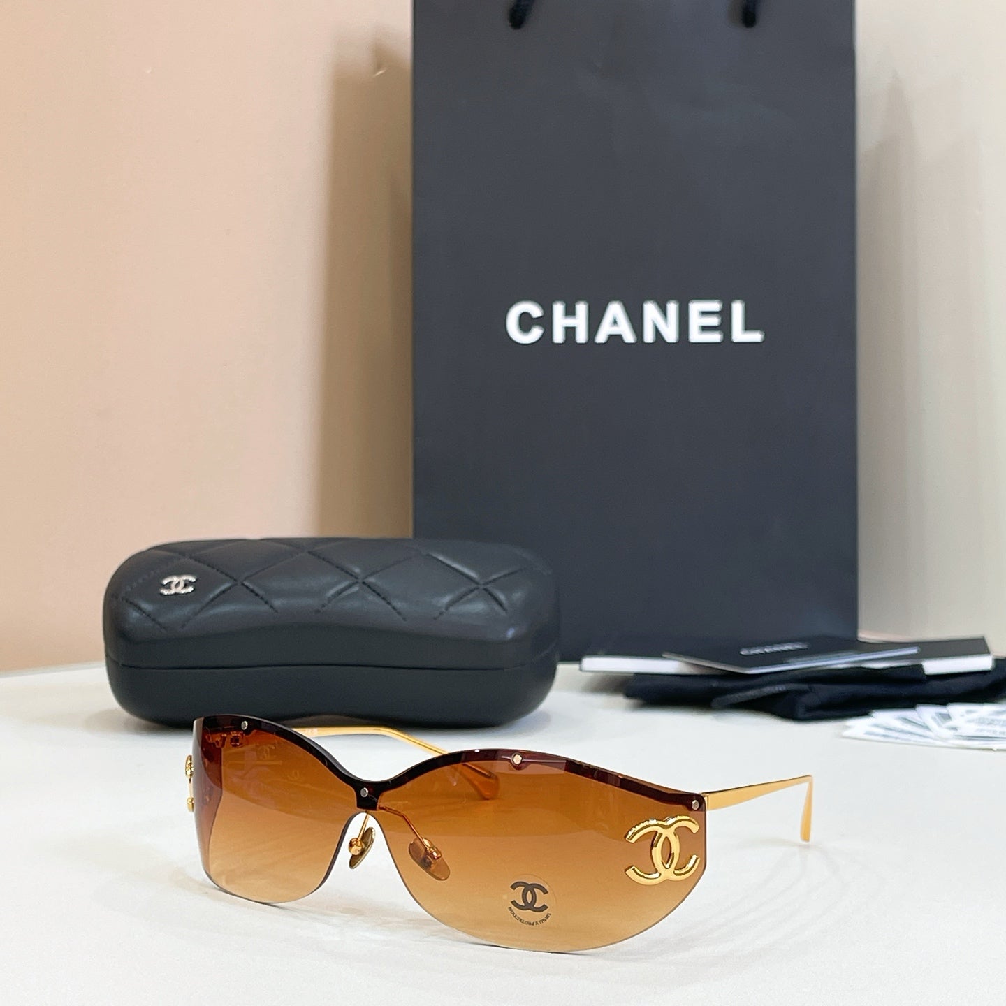 CHANEL Sunglasses