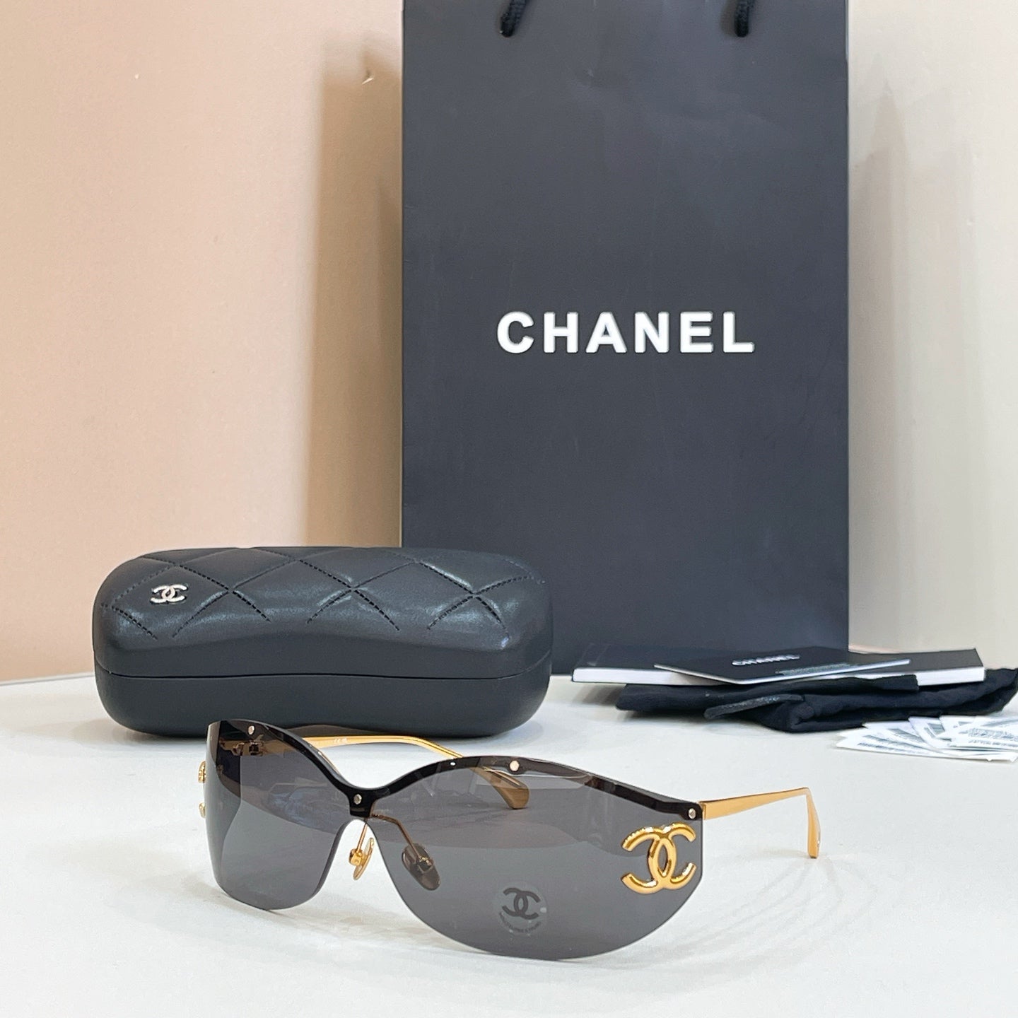 CHANEL Sunglasses