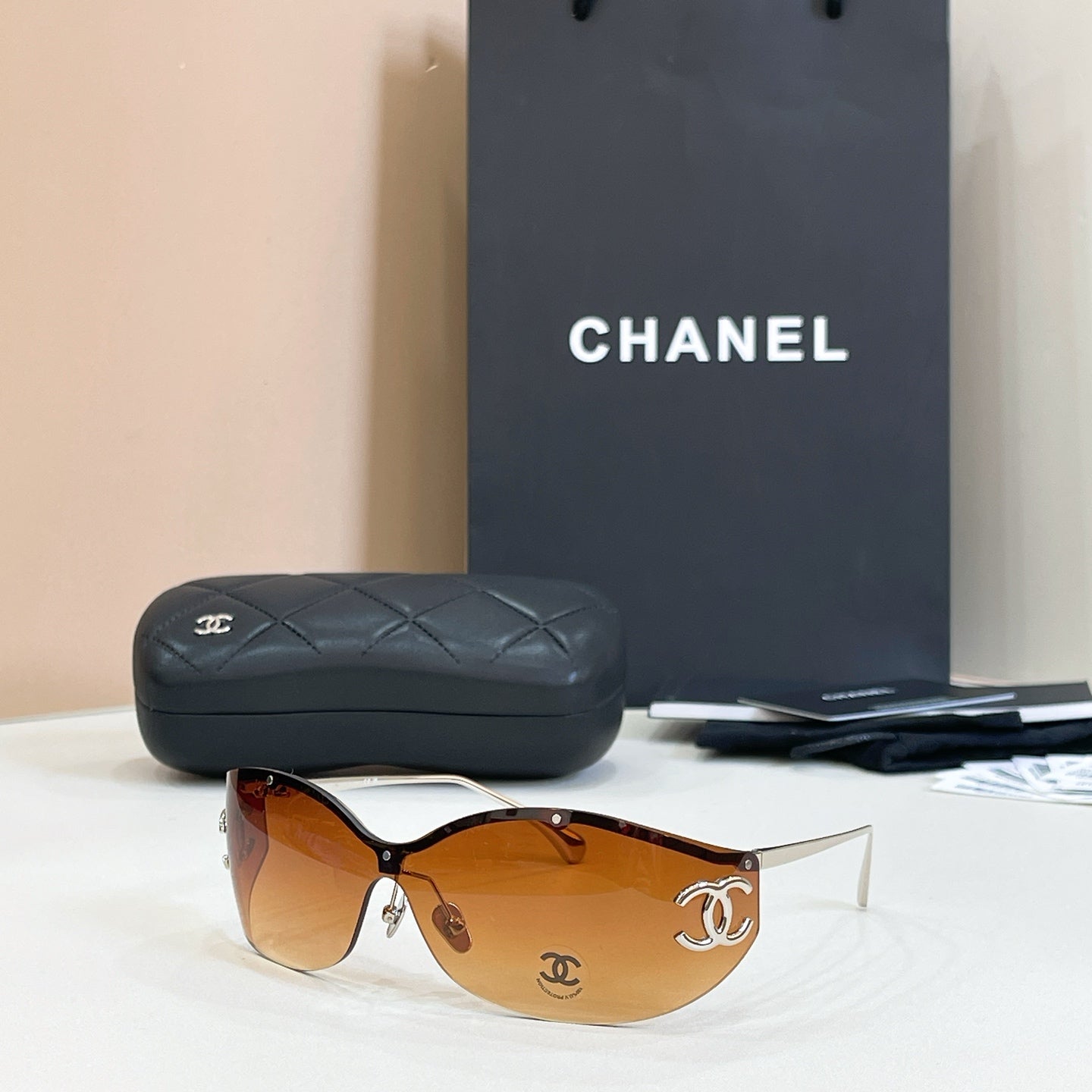 CHANEL Sunglasses