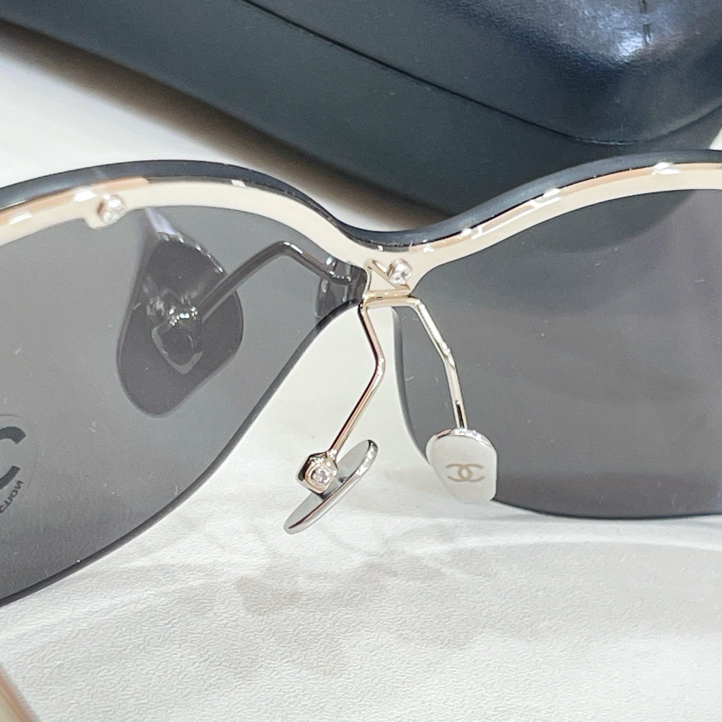 CHANEL Sunglasses