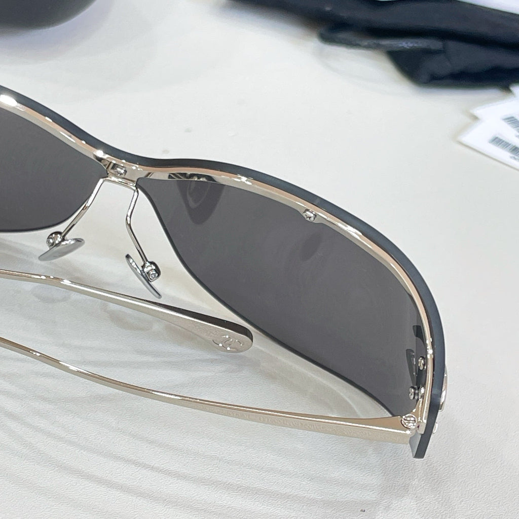 CHANEL Sunglasses
