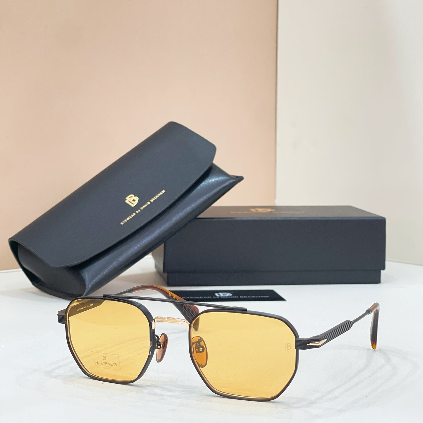 DAVID BECKHAM Sunglasses