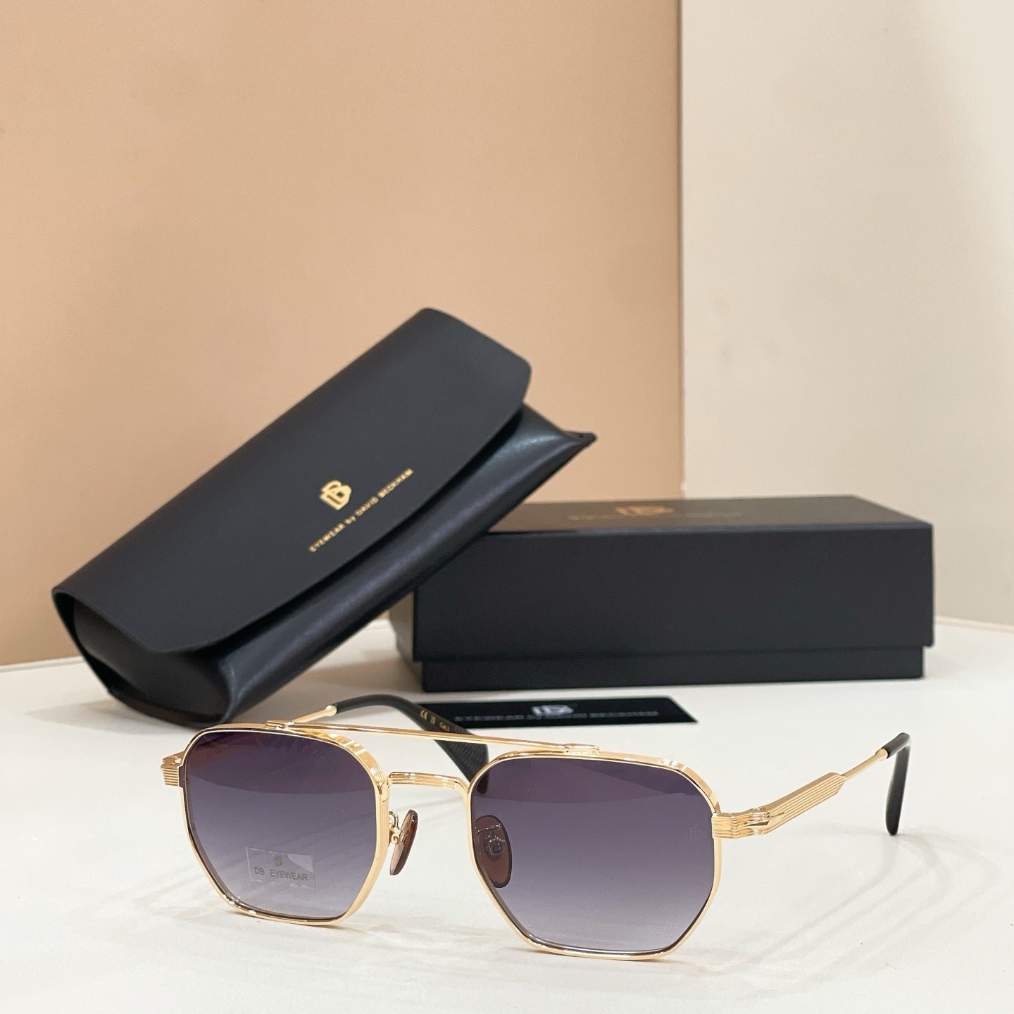 DAVID BECKHAM Sunglasses