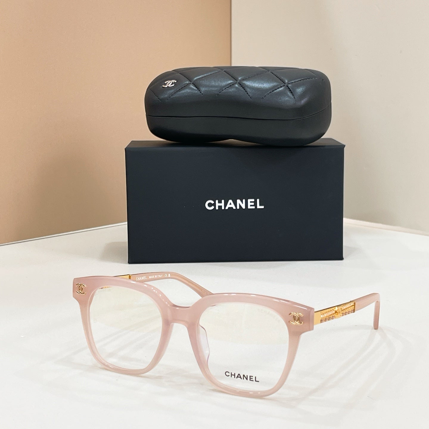 CHANEL Sunglasses