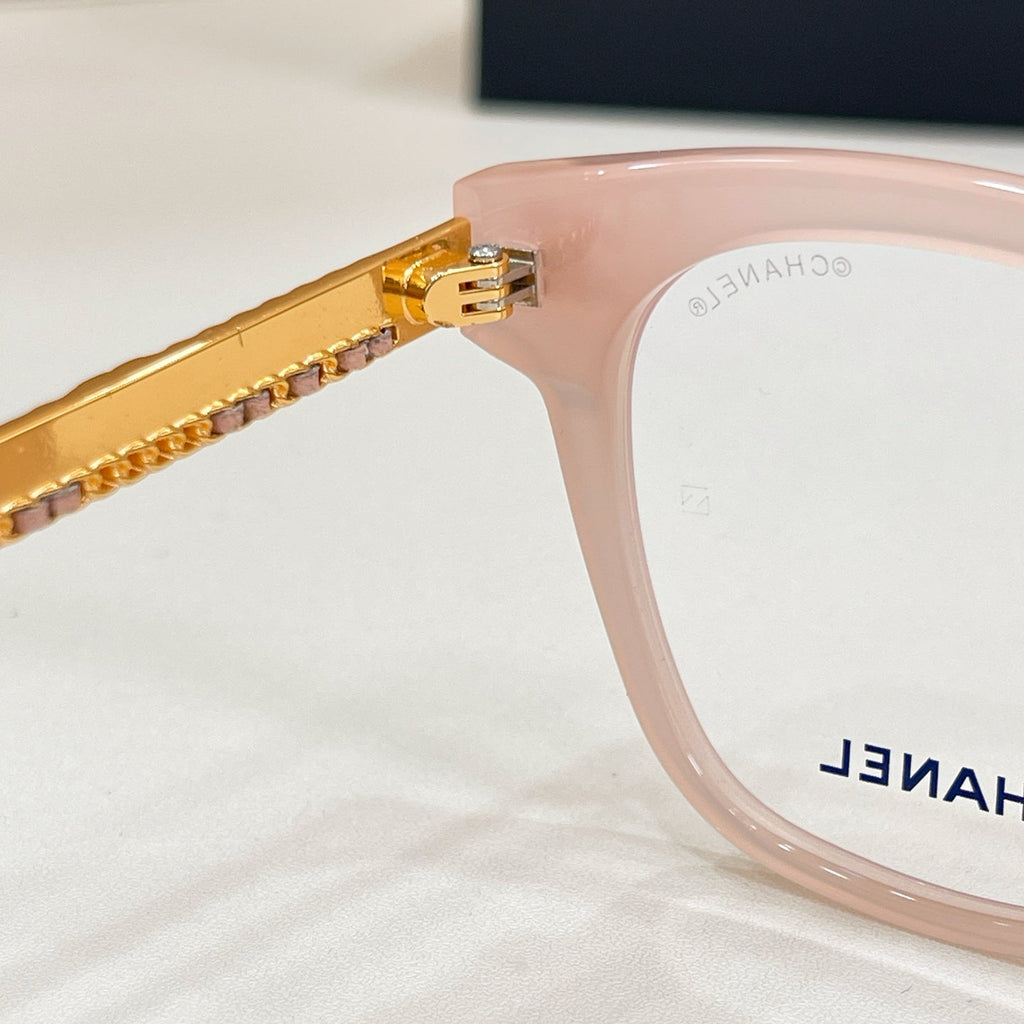 CHANEL Sunglasses