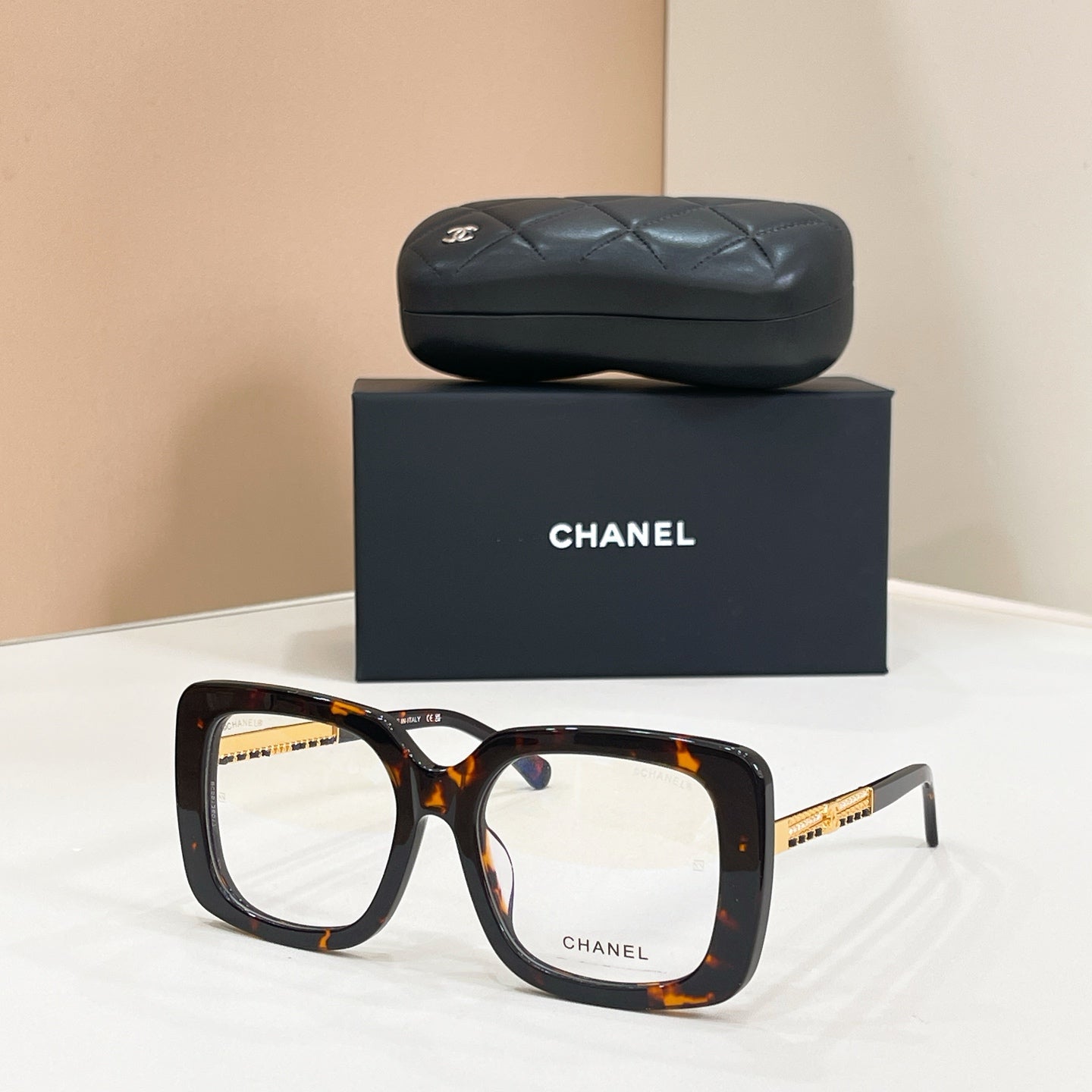 CHANEL Sunglasses