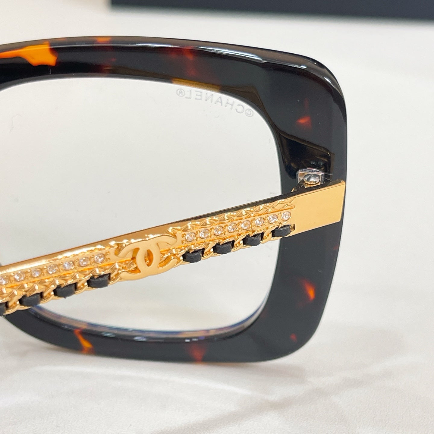 CHANEL Sunglasses