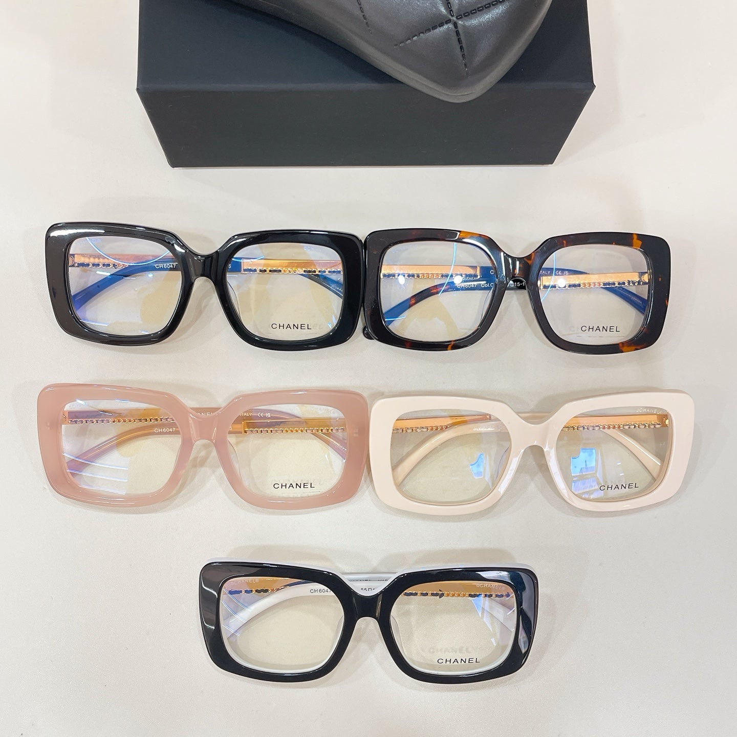 CHANEL Sunglasses