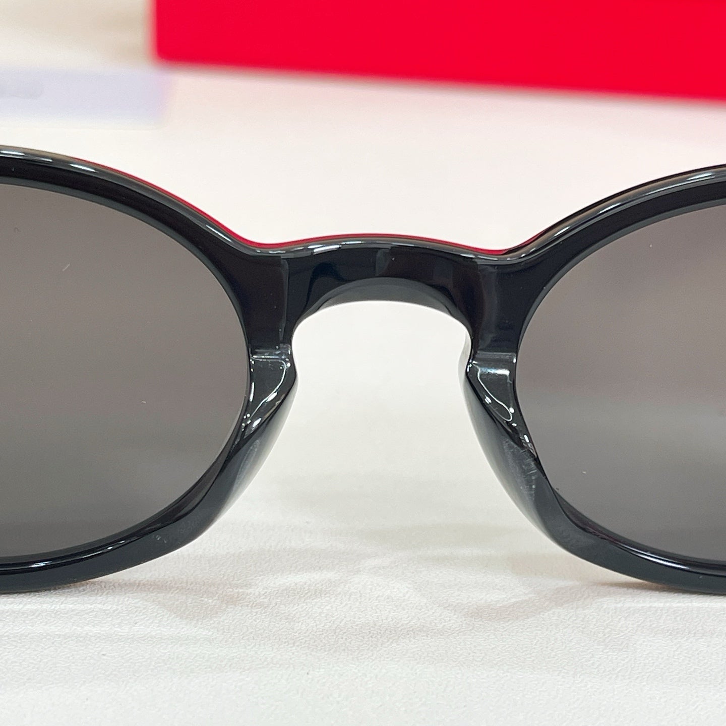 SAINT LAURENT  Sunglasses