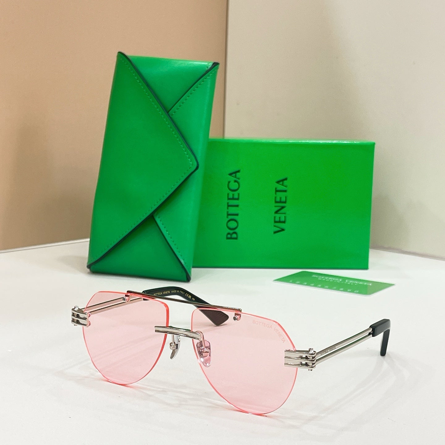 BOTTEGA VENETA Sunglasses