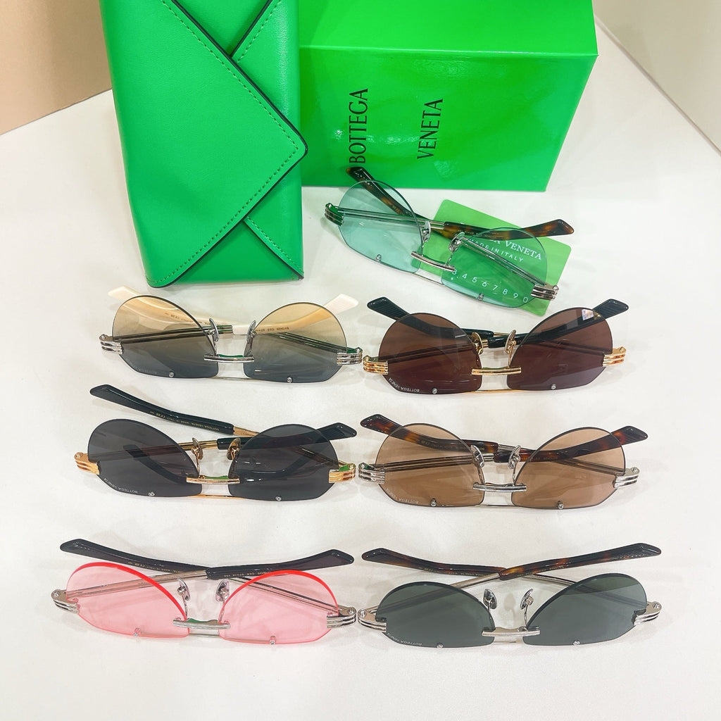BOTTEGA VENETA Sunglasses