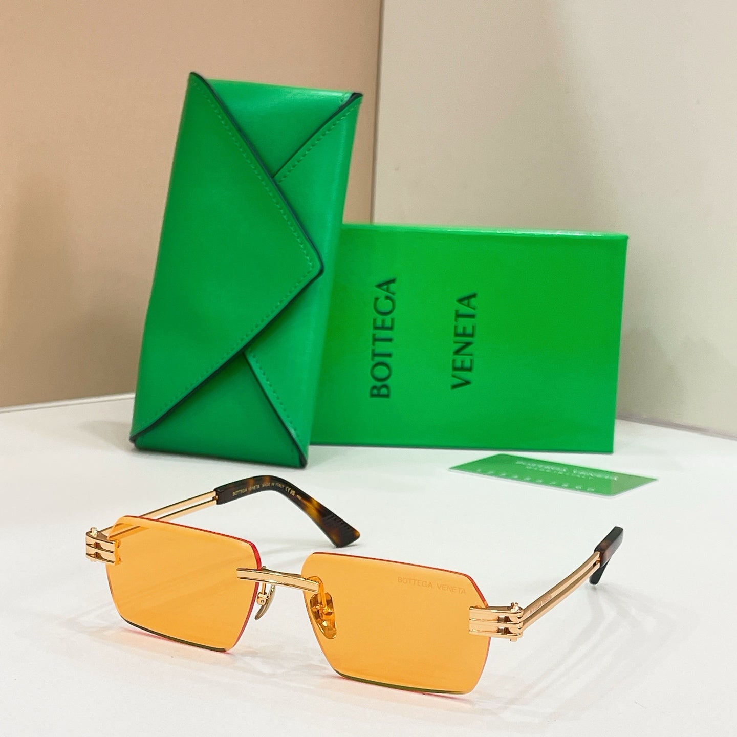 BOTTEGA VENETA Sunglasses