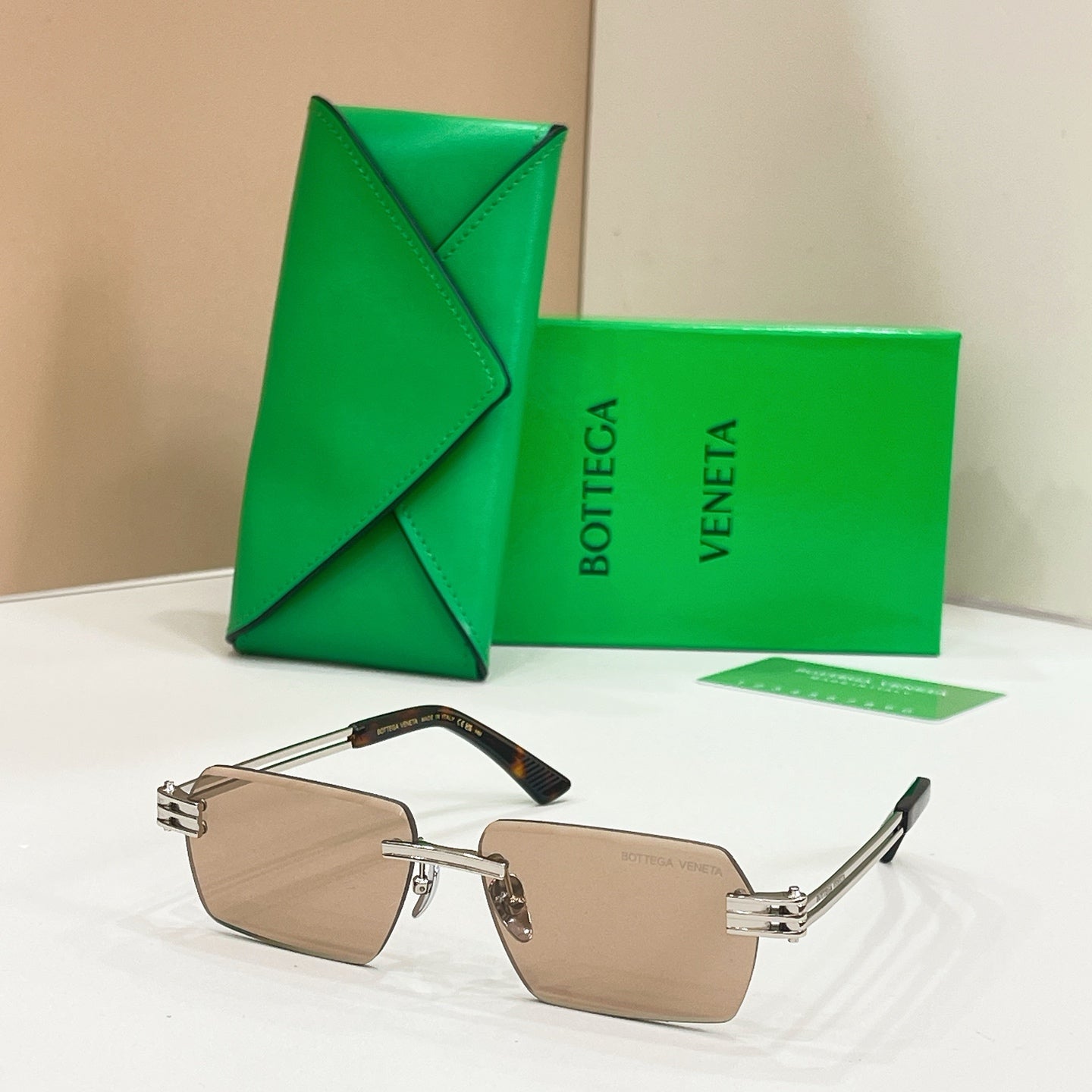 BOTTEGA VENETA Sunglasses